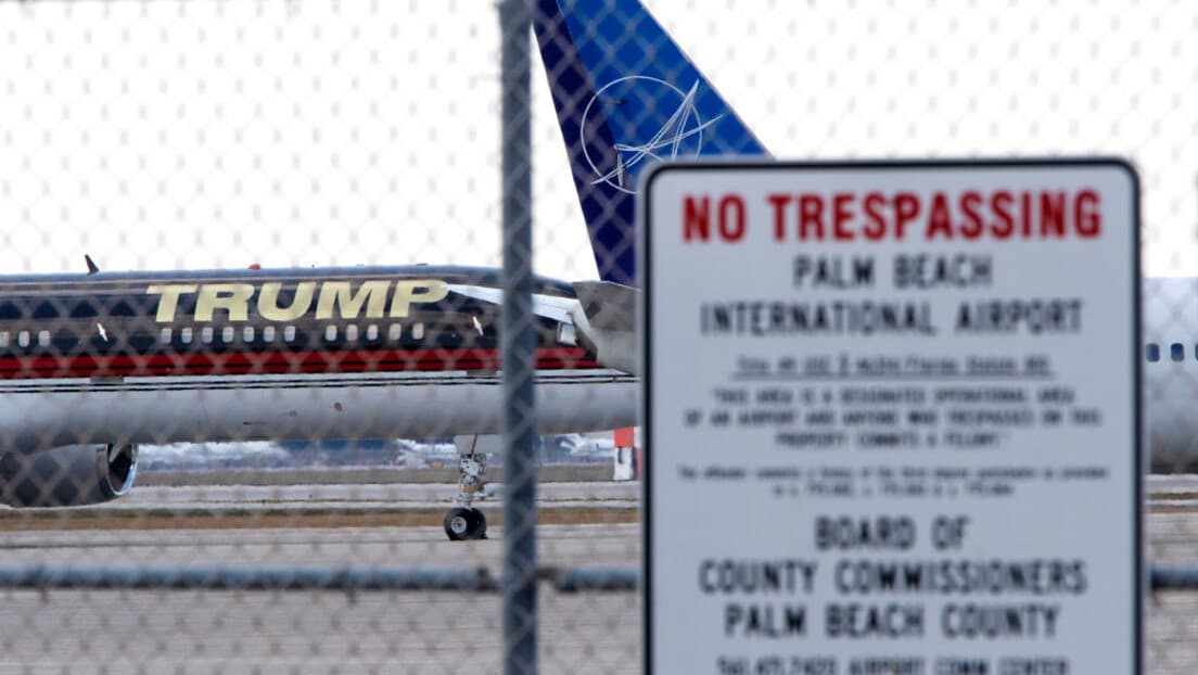 Guverner Ron DeSantis Potpisao Zakon: Aerodrom Palm Bič Biće Preimenovan U "Međunarodni Aerodrom Predsednika Donalda Dž. Trampa"