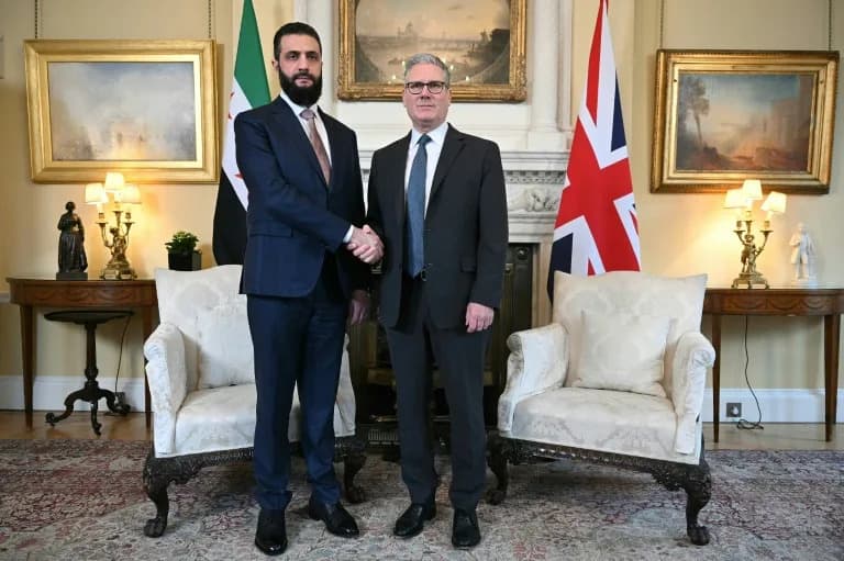 Sirijski predsednik Ahmed al-Sharaa primljen kod kralja Čarlsa i razgovarao sa Keirom Starmerom u Londonu