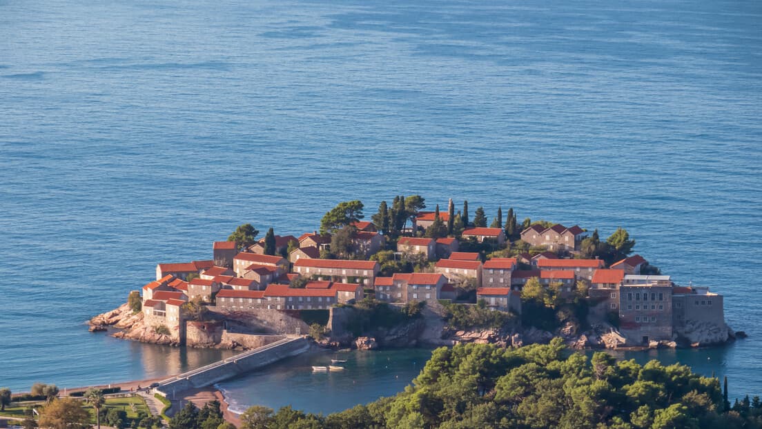 Sveti Stefan Ponovo Otvara Vrata — Vlada Potvrdila Poravnanje, Otvaranje Najkasnije Do Juna 2026.