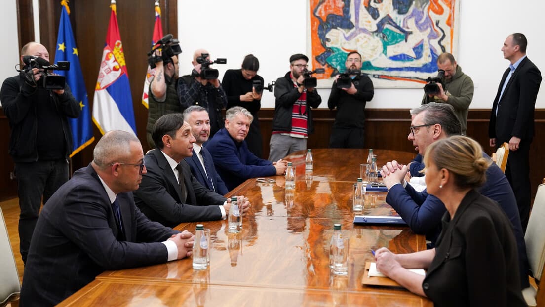 Vučić Održao Konsultacije U Predsedništvu: Vulin Predložio Referendum, SVM Protiv Vanrednih Izbora