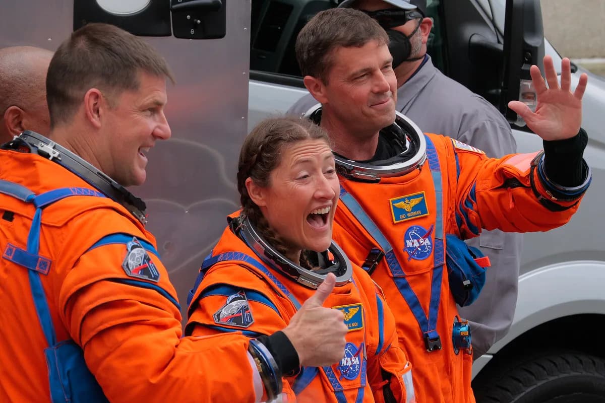 Artemis II Počinje Treći Dan Leta uz Pesmu iz 1992. i Nove Fotografije Zemlje