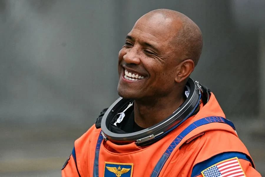 Astronaut Victor Glover Poslao Uskršnju Poruku Iz Svemira: „Zemlja Je Naša Oaza u Praznini”
