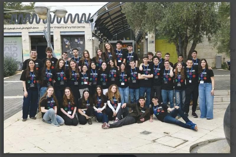 Usred ratnih okolnosti: 53 buduća izraelska naučnika predstavila projekte u Jerusalimu