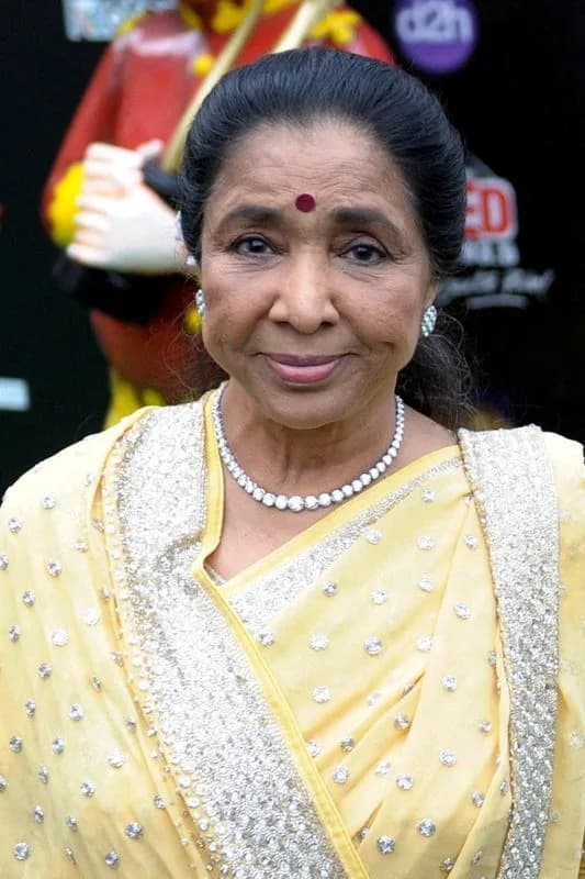 Asha Bhosle (92) Preminula U Mumbaiju — Legenda Bolivudske Muzike