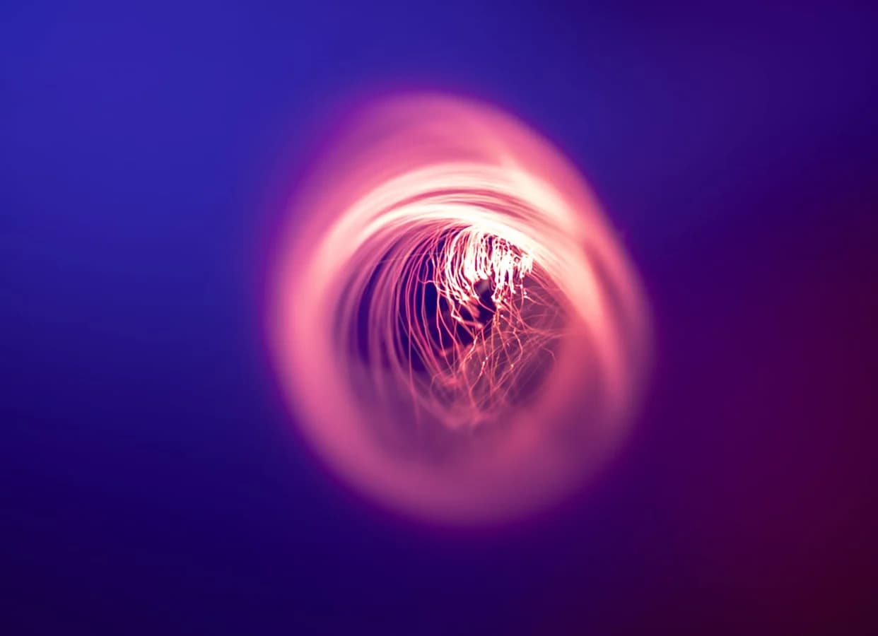 Naučnici Stvorili Nešto Iz Ništa: Virtualni Kvark–Antikvark Parovi Detektovani Na RHIC‑u