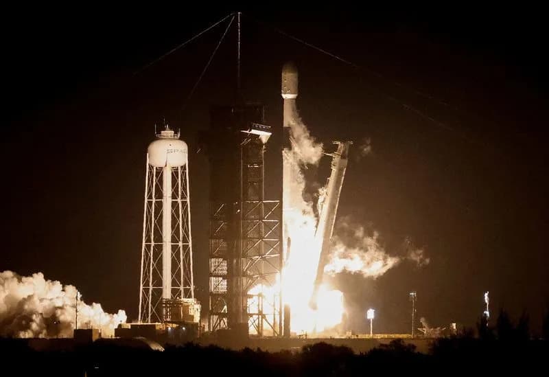 NASA Pojačava Testove: SpaceX i Blue Origin U Trci Za Sigurno Sletanje Na Mesec
