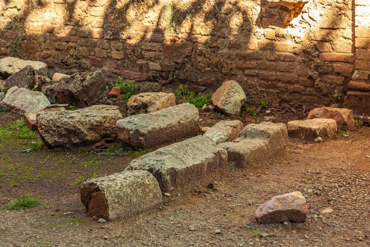 Otkriven Ranovizantijski Manastir u Španiji: Crkva, Oklop i Pyx Sa Motivom Herkula