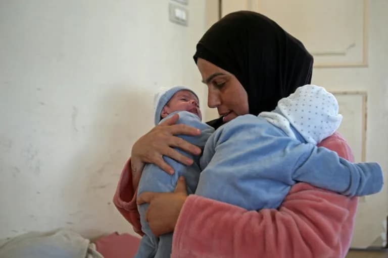 Trudnice i majke u libanskim skloništima: Male bebe, velika neizvesnost