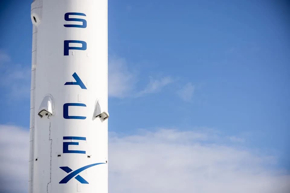 SpaceX Nastavlja Ubrzani Ritam Nakon Artemis II — Šest Lansiranja U Aprilu, Još Pet Planirano