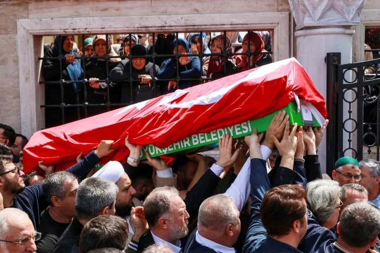 Beskrajna tuga u Turskoj: Osmoro učenika i nastavnica poginuli u drugom školskom napadu u jednoj nedelji