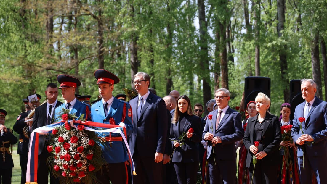 81. godišnjica proboja logoraša u Donjoj Gradini: Porfirije služio parastos, Vučić i Karan pozvali na očuvanje sećanja