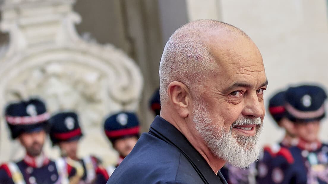 Između dva zla: Beriša optužuje Ramu da je "izdao" SAD nakon samita Aleksa Soroša