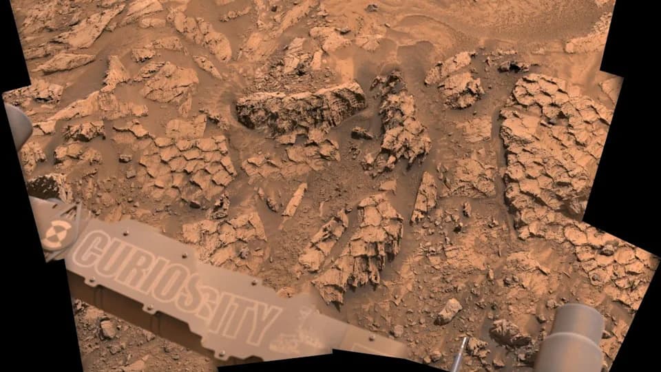 Curiosity Otkrio 'Zmajeve Ljuske' Na Marsu — Hiljade Saćastih Poligona Blizu Kratera Antofagasta