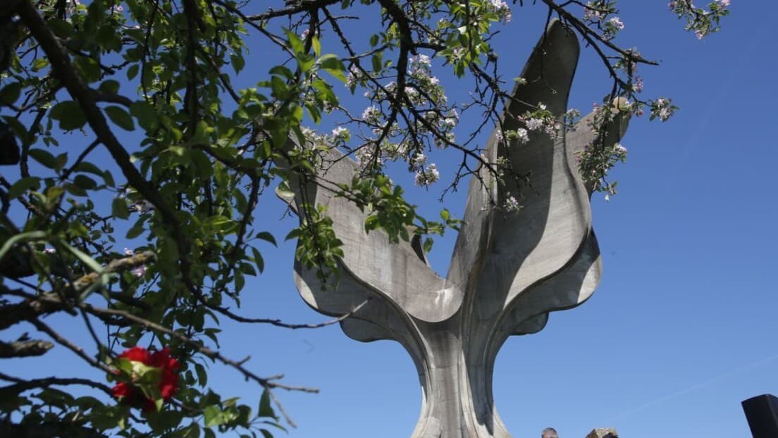 Jasenovac: Simbol Sveukupnog Stradanja Srba i Poziv Na Trajno Sećanje