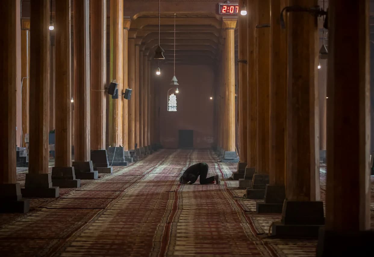Jamia Siraj‑ul‑Uloom Proglašena Nezakonitom Po UAPA — Oštre Reakcije U Kašmiru