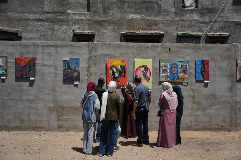 Slike rata i raseljavanja: Mladi palestinski umetnici u Bureiju izlažu utiske dok krhki prekid vatre drži mir