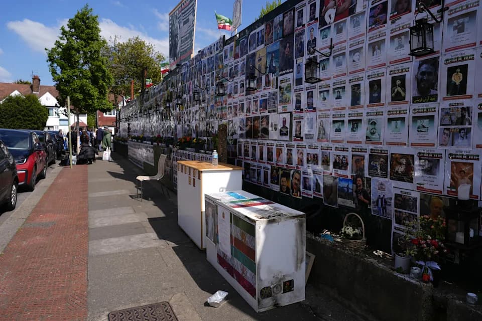 Još Jedan Sumnjivi Napad Paljenjem U Golders Greenu — Memorijalni Zid Meta, Kontraterorističke Jedinice Vode Istragu