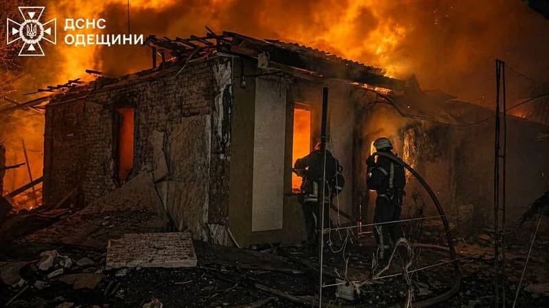 Ruski dronovi pogodili Odesu tokom noći — najmanje 18 povređenih, velike štete u Prymorskyi okrugu