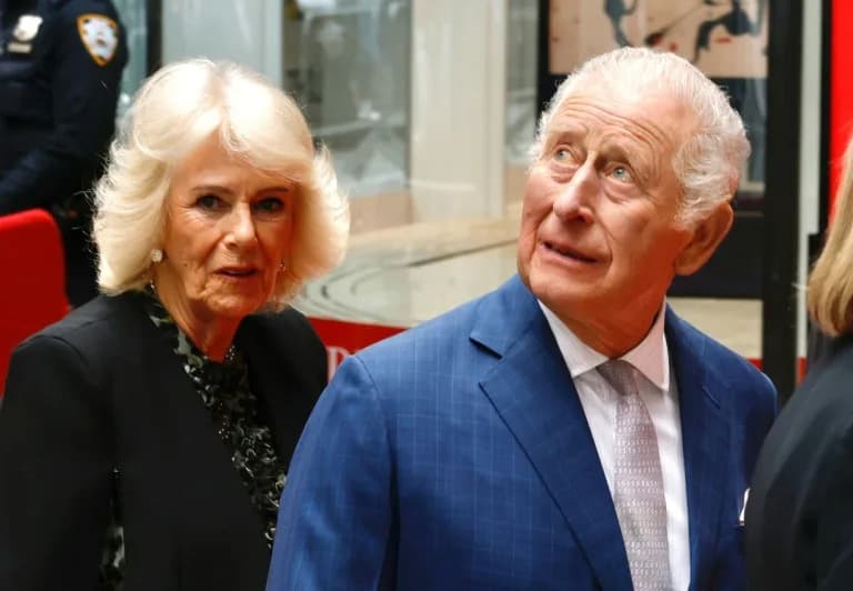 Kralj Charles III Položi Venac U Arlington Na Završetku Državne Posete SAD