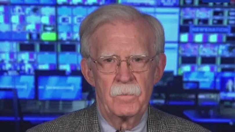 John Bolton Poziva SAD Da Ponovo Bombarduju Iran i Traži Promenu Režima