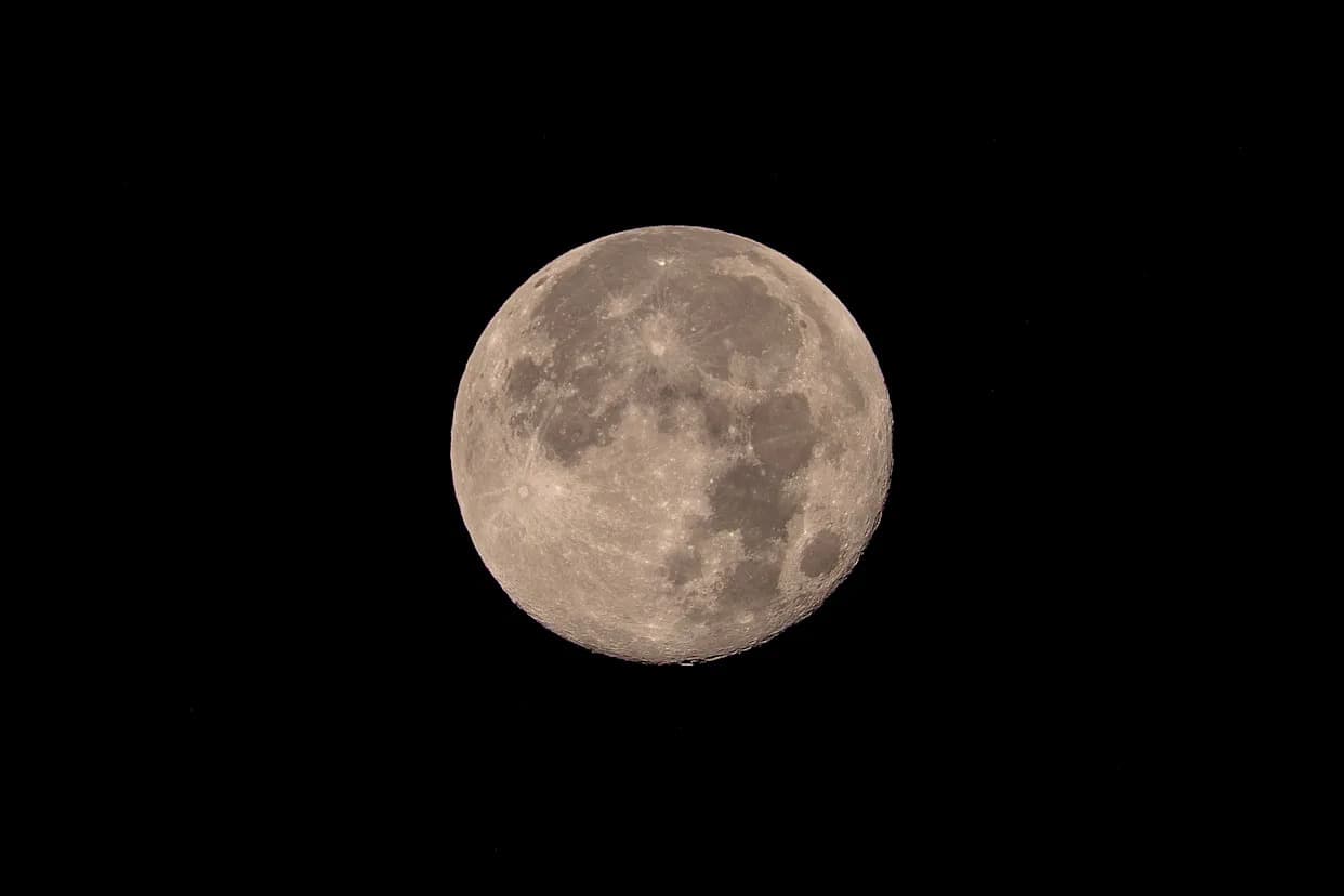 Delić SpaceX-ovog Busta Na Kursu Ka Mesecu — Sudar Očekivan 5. Avgusta