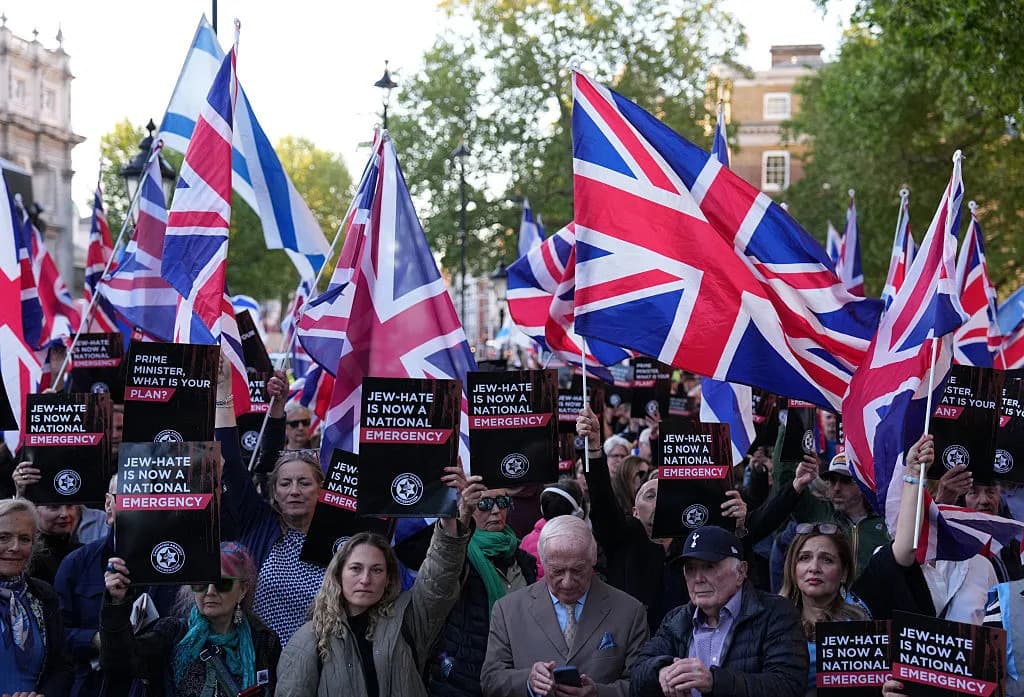 Porast antisemitskih napada u Velikoj Britaniji — nivo pretnje podignut na "severe", vlada najavila 25 miliona funti