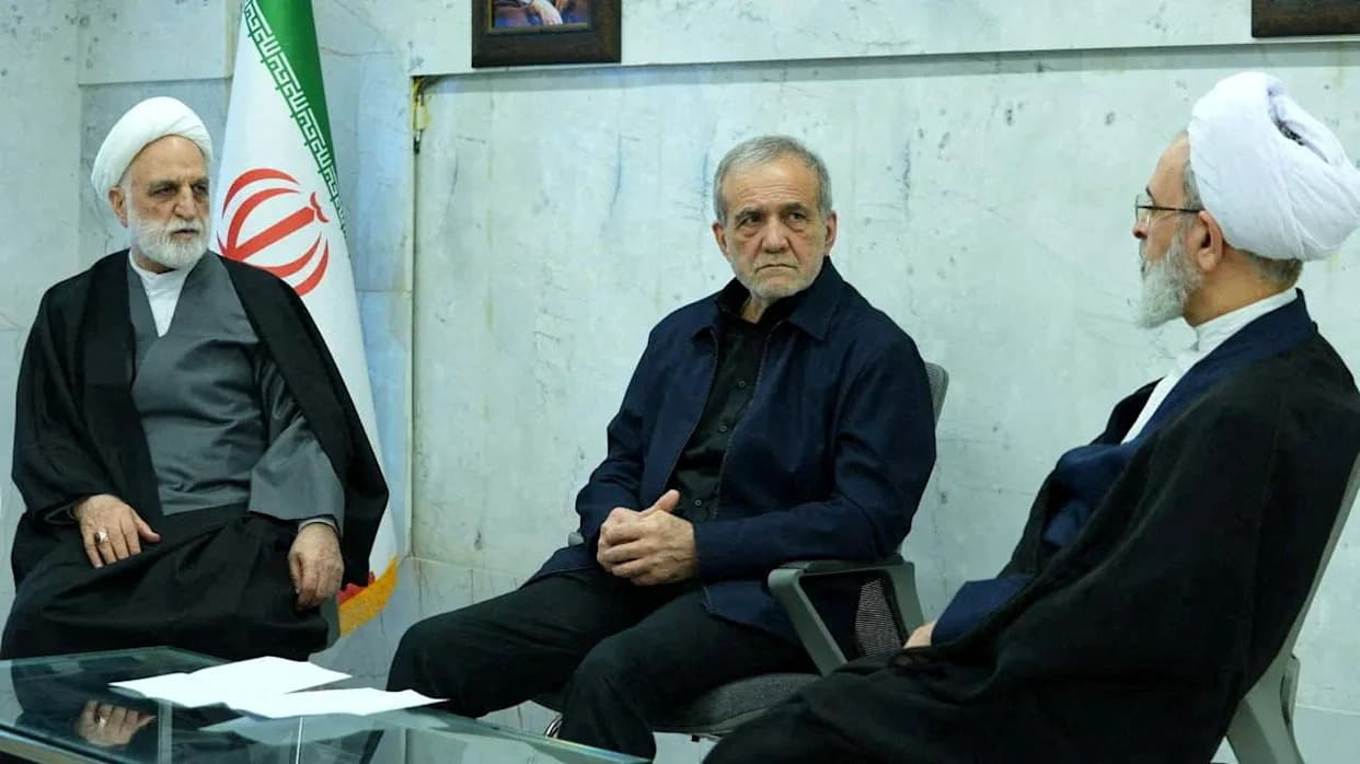 Pezeshkijan Pokušava Da Opovrgne Tvrdnje O Podeli Vlasti Nakon Sastanka Sa Khameneijem