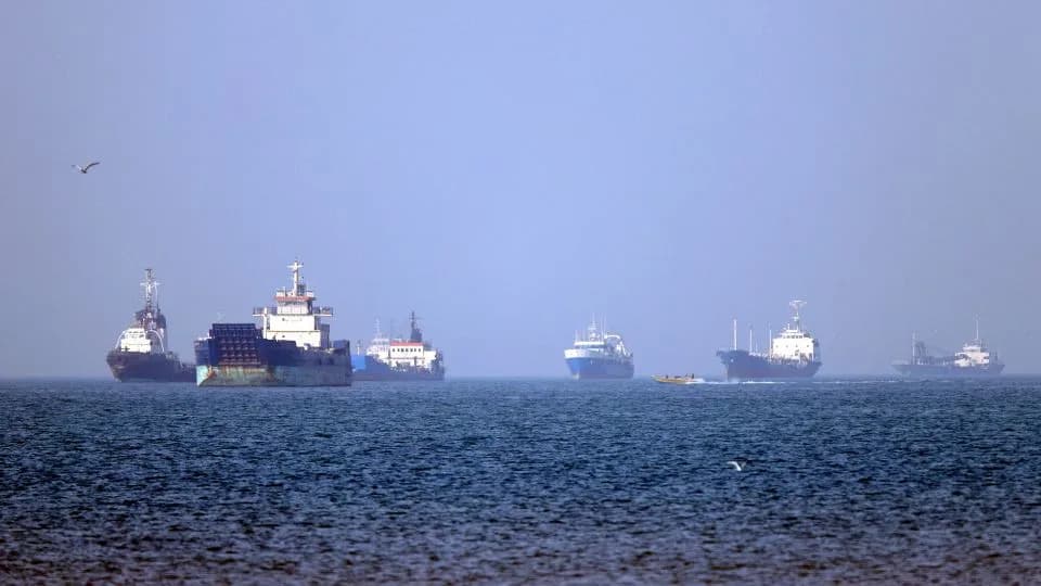 Iran Uvodi Obavezan Obrazac Za Prolaz Kroz Hormuz — Pritisak, Naknade i Rizik Za Brodove