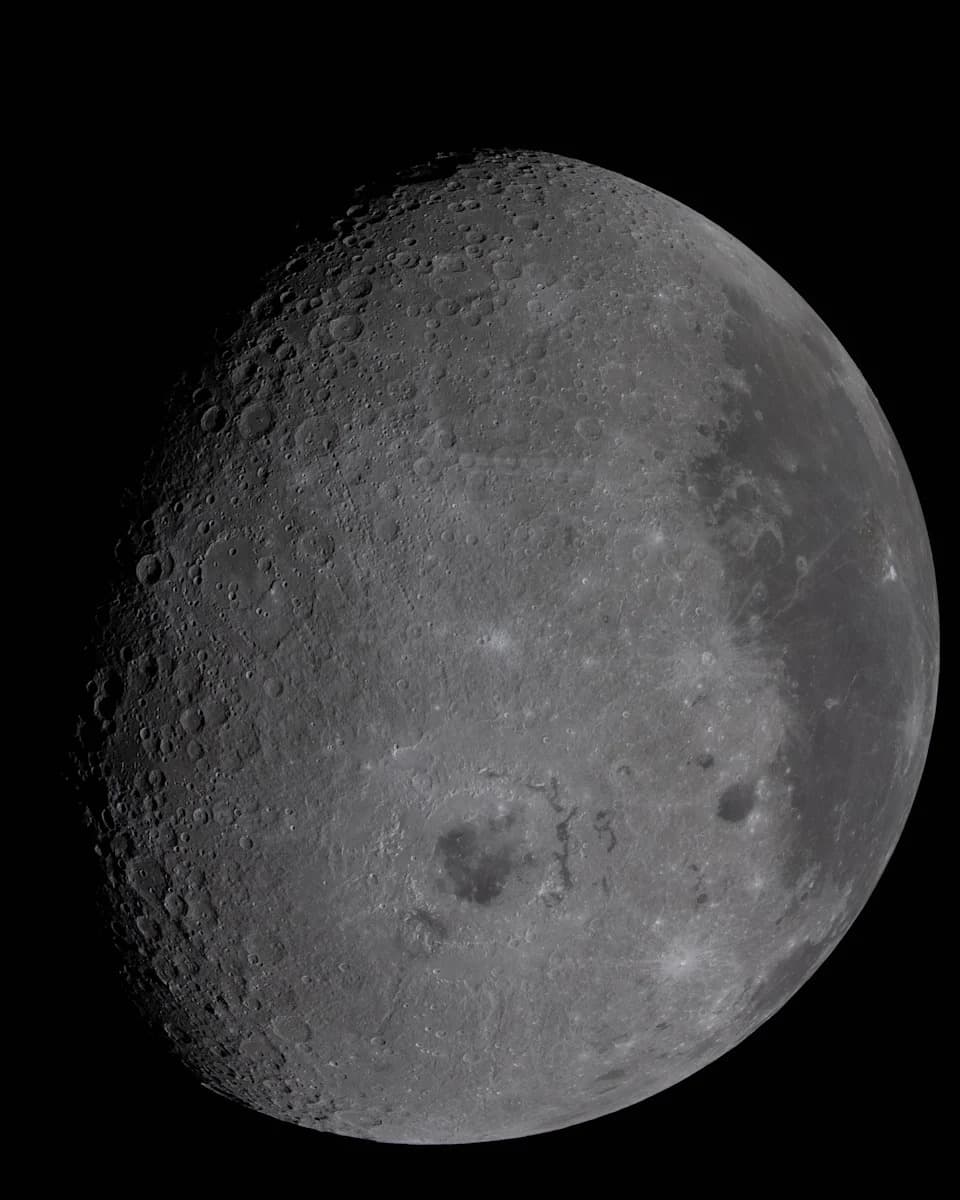 Kako su Reid Wiseman i astrofotograf Andrew McCarthy otkrili boje dalje strane Meseca