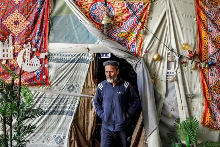 „Nema više doma“: Gazačani zaglavljeni na Zapadnoj obali žive pod tribinama stadiona
