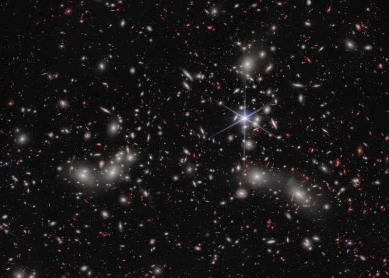 Ogromna crna rupa iz ranog univerzuma zbunjuje astronome — mogu li primordialne crne rupe objasniti Abell 2744–QSO1?