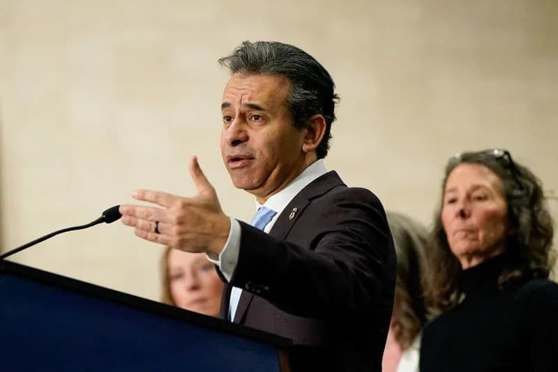 Komesar FDA Marty Makary Podnosi Ostavku Nakon Pritisaka Republikanaca i The Wall Street Journala