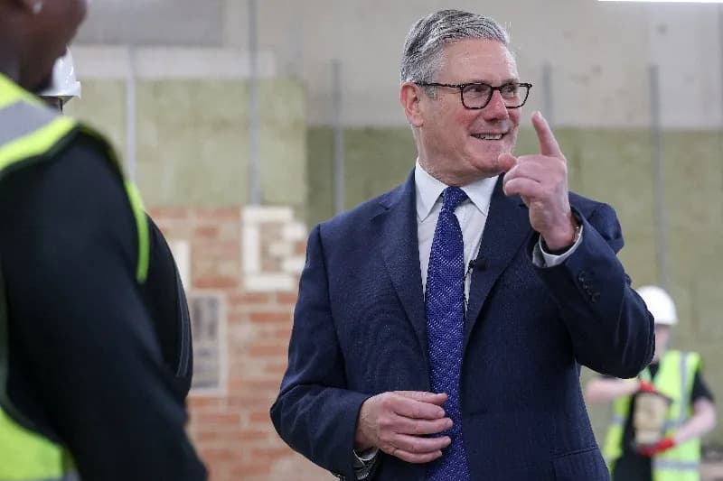 Starmer Obećava Da Će Nastaviti Sa Vladom Pred Svečanim Otvaranjem Parlamenta