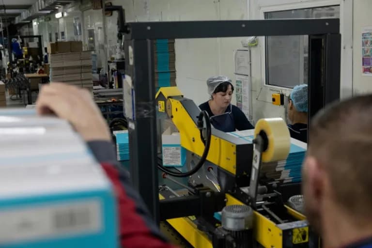Kriza Radne Snage U Ukrajini: Kako Rat Poništava Industriju i Menja Tržište Rada