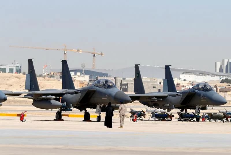 Saudijski avioni pogodili šiitske milicije u Iraku — raketni udari iz Kuvajta i udari na Iran, kažu izvori