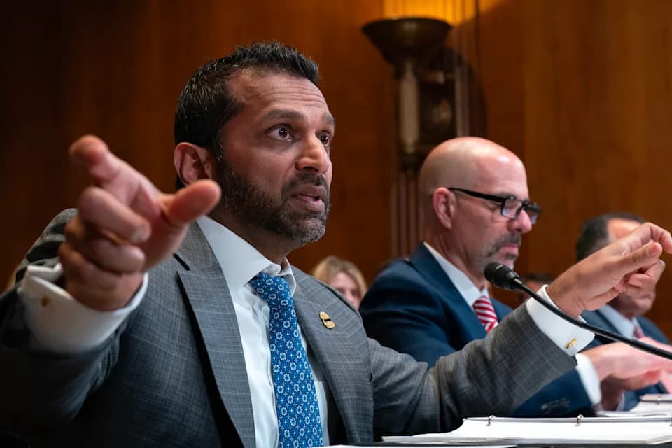 AP mejlovi: Direktor FBI Kash Patel imao „VIP snorkel" kod memorijala USS Arizona na Pearl Harboru