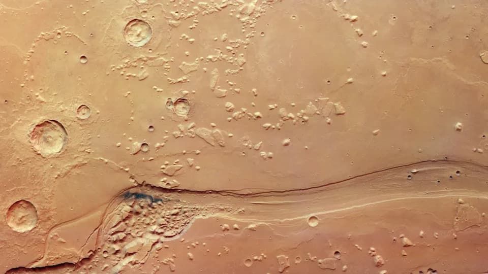 Nova HRSC slika otkriva haos i krateri u Shalbatana Vallis na Marsu