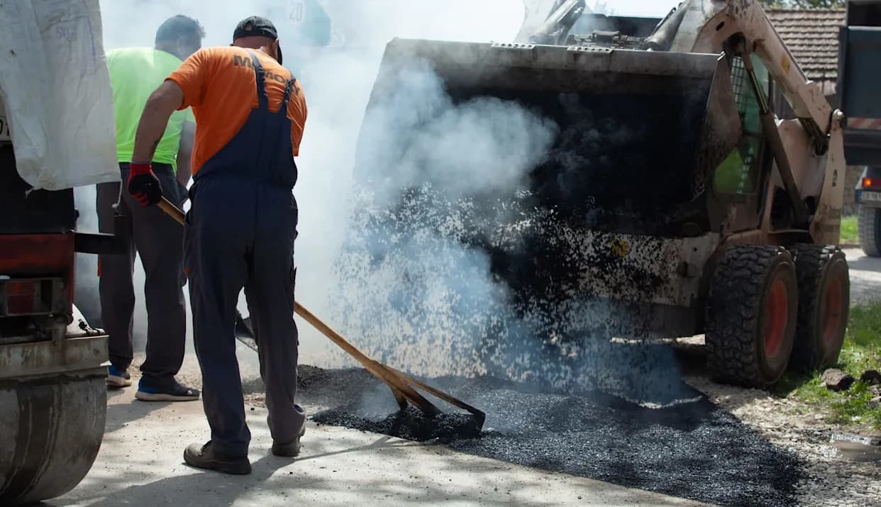 Vrući asfalt može ugroziti zdravlje — alge u novoj mešavini mogu stostruko smanjiti rizik