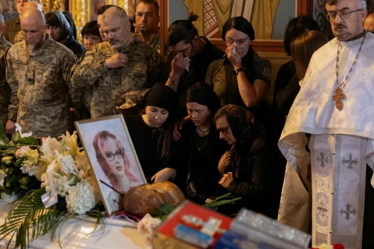 Udovica iz Kijeva sahranila dve ćerke poginule u raketnom napadu