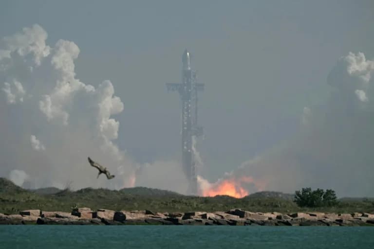 SpaceX Izveo Pretežno Uspešan Test Starshipa — Kontrolisan Splashdown i 22 Makete Satelita