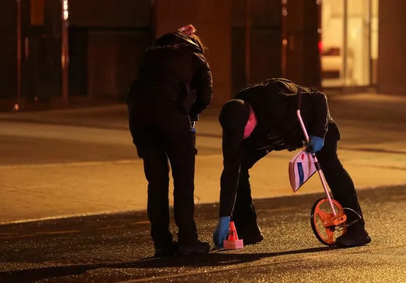 Pucnjava kod Bele kuće: Napadač pogođen od službenika, preminuo u bolnici; jedan prolaznik ranjen