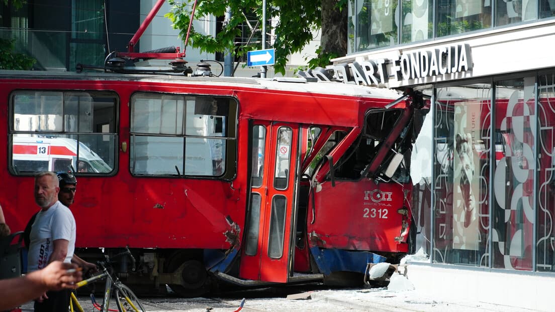 Tramvaj Linije 5 Iskliznuo I Udario U „Mozart Fondaciju“ — 15 Povređenih, Tužilaštvo Naložilo Hitne Provere