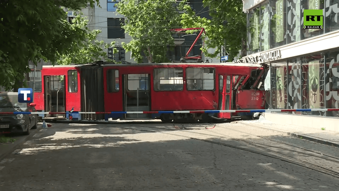 Tramvaj Iskočio Iz Šina Na Dorćolu i Udario U Zgradu Mozart Fondacije