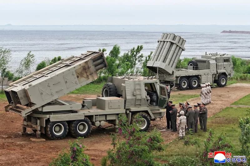 Severna Koreja Testirala AI-Vođene Krstareće Rakete i Višestruke Lansere Blizu Granice