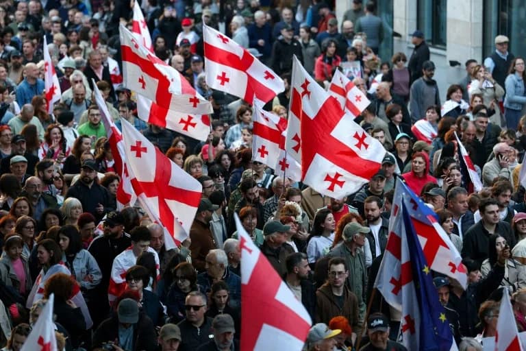 Hiljade u Tbilisiju na Dan nezavisnosti: Masovni proevropski protest protiv odlaganja pristupa EU