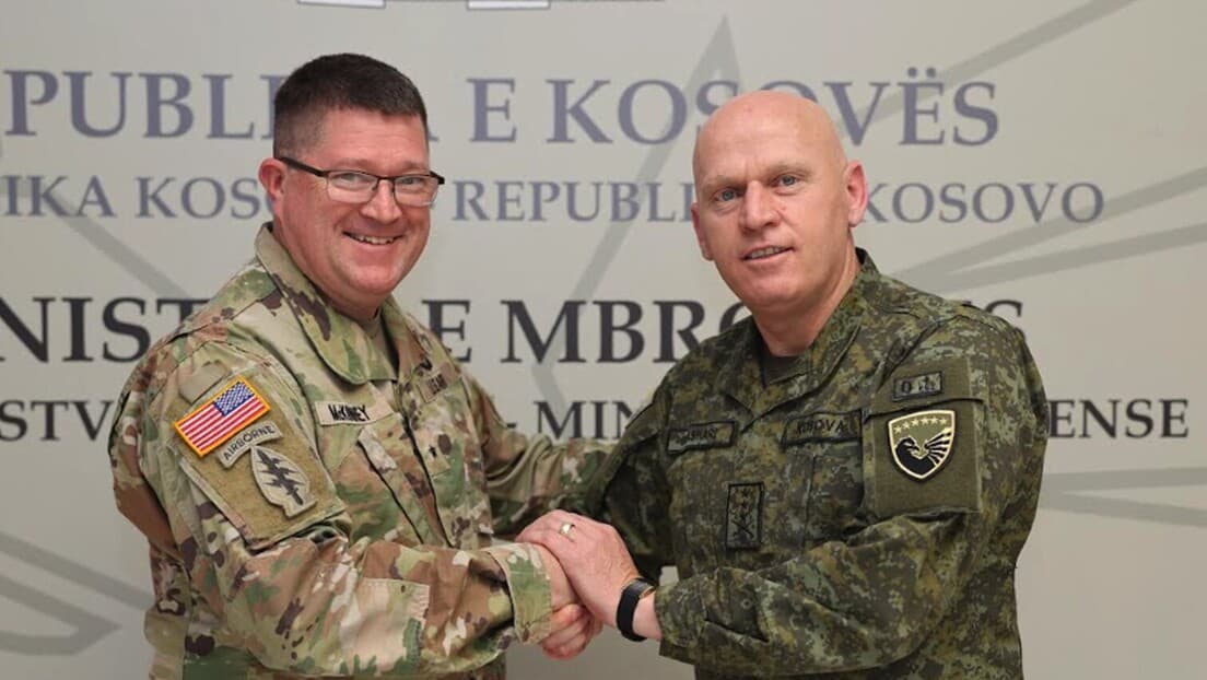 Kris Mekinis u Prištini — Sastanak sa Bashkimom Jašarijem i potvrda američke podrške bezbednosnim snagama Kosova