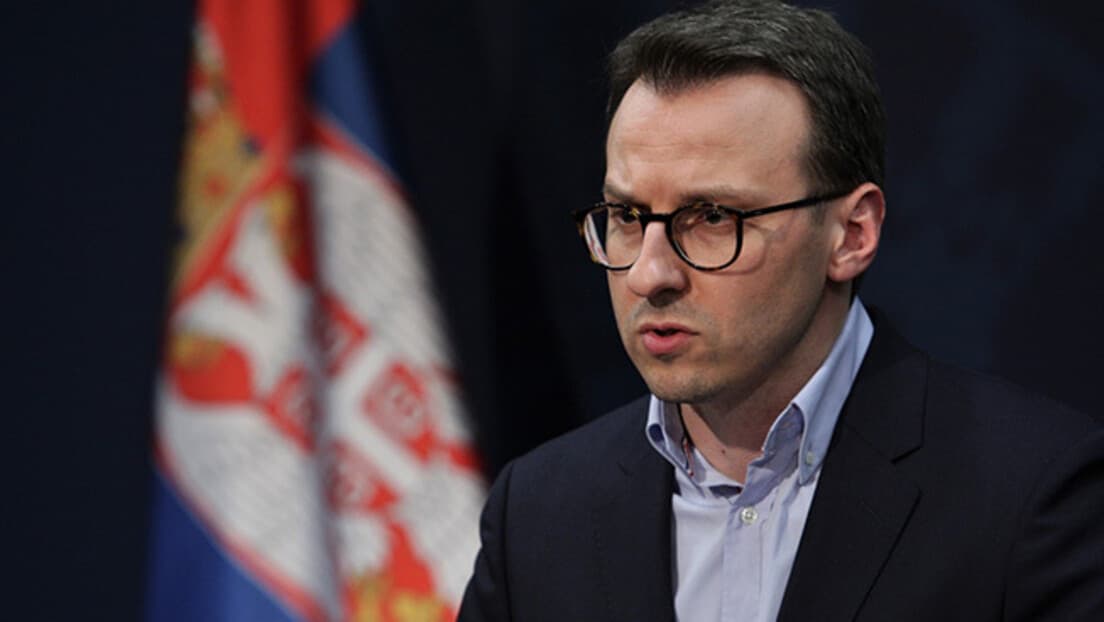 Petković: Uklanjanje tabli na železnici je predizborni udar Aljbina Kurtija — radnici neće ostati bez plata