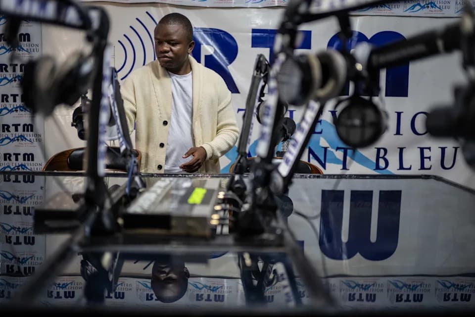 Radio u Buniji Protiv Dezinformacija: Lokalna Emisija Uzdvaja Borbu Protiv Ebole tipa Bundibugyo
