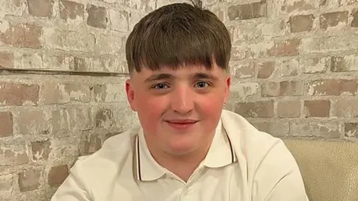 Tragedija u Benidormu: Porodica Sumnja Da Je Vape-Ulje Uzrok Smrti 18-Godišnjeg Harryja Whittona