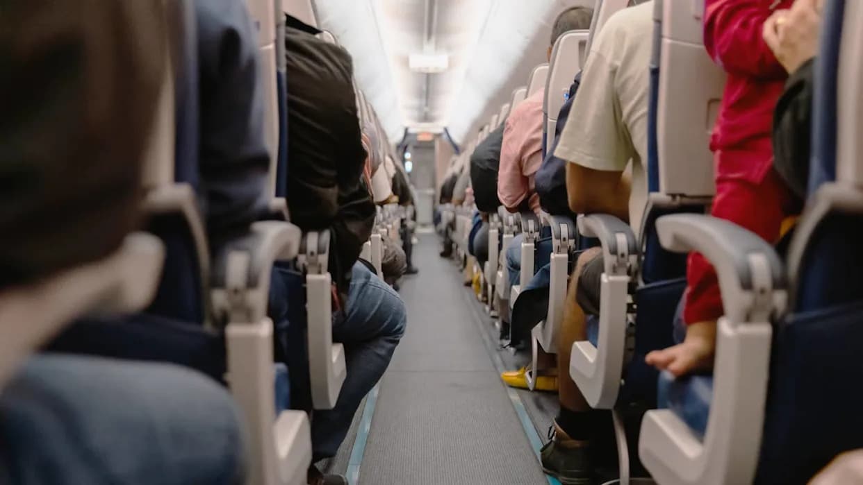 Velika Britanija Razmatra Nacionalnu "No‑Fly" Listu Za Problematične Putnike — Šta To Znači?
